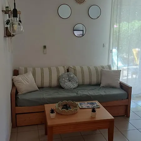 Entre Piscine, Et Farniente En Famille *