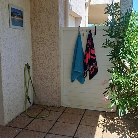 Entre Piscine, Et Farniente En Famille *
